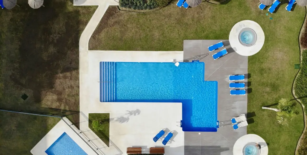 Продажа апартаментов на первом этаже в Bel Air 42