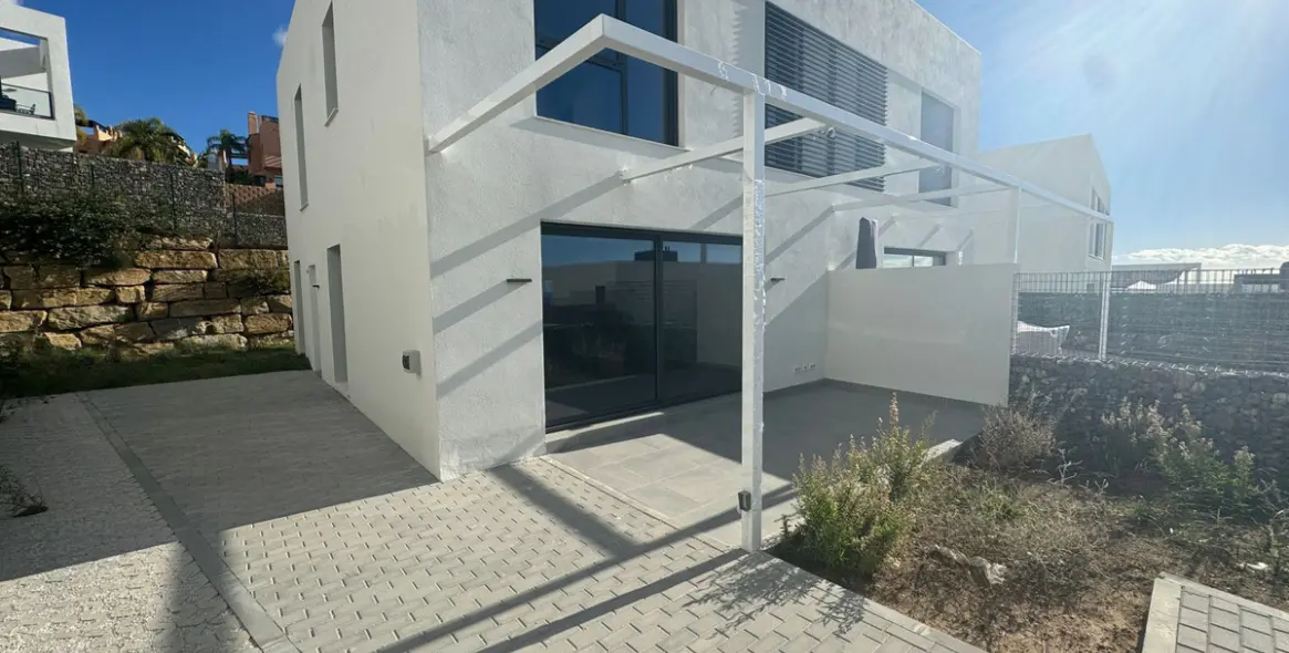 Продажа дома на две семьи в Riviera del Sol 4