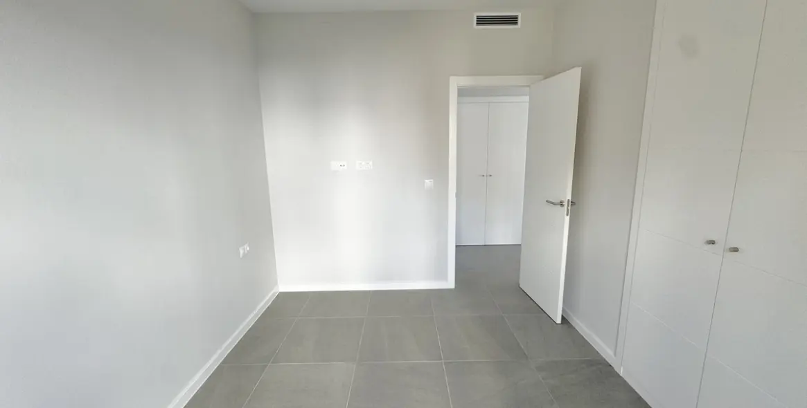 Продажа дома на две семьи в Riviera del Sol 8