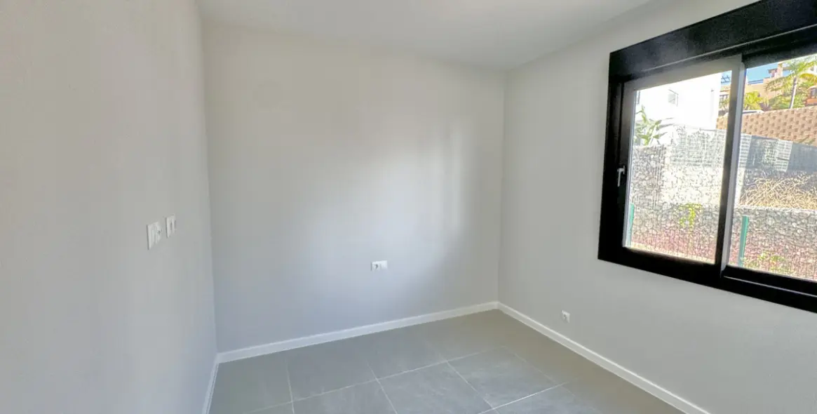 Продажа дома на две семьи в Riviera del Sol 9