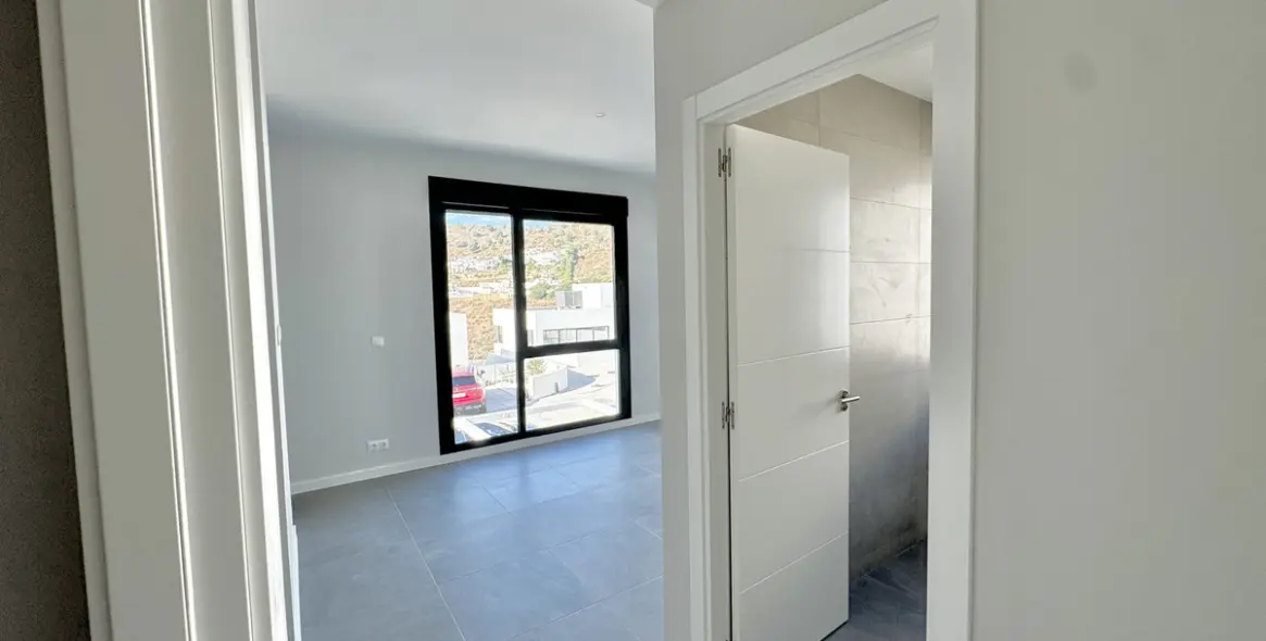 Продажа дома на две семьи в Riviera del Sol 11