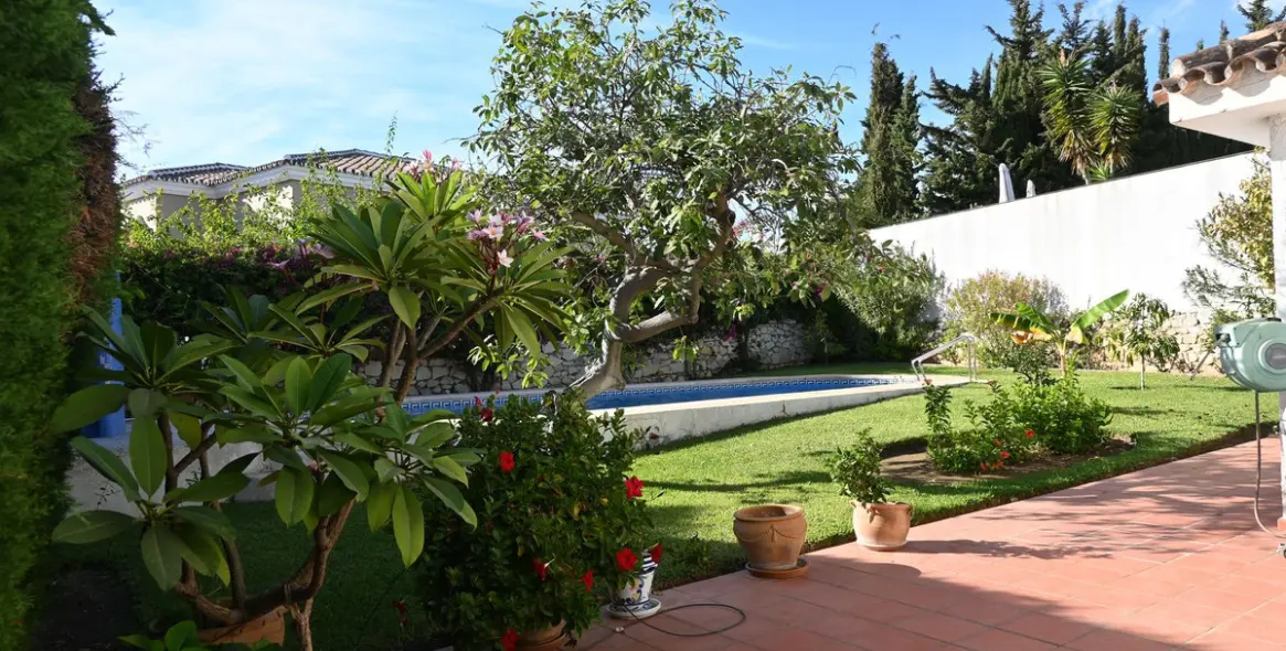 Sale of detached villa in Mijas 1