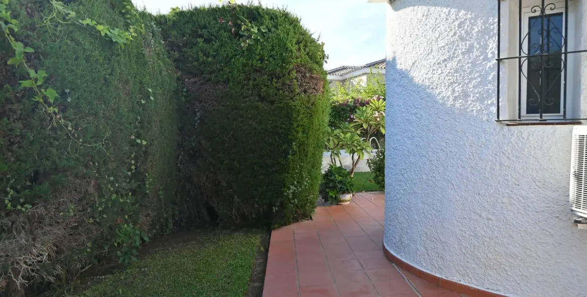 Sale of detached villa in Mijas 2