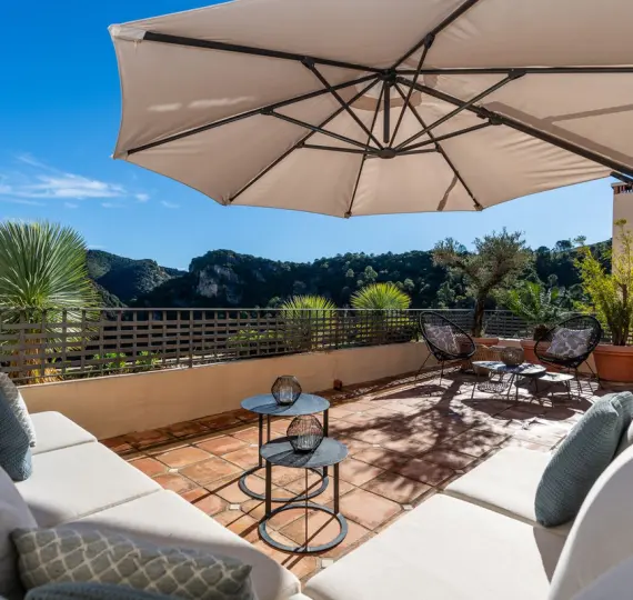 Sale of townhouse in Benahavís