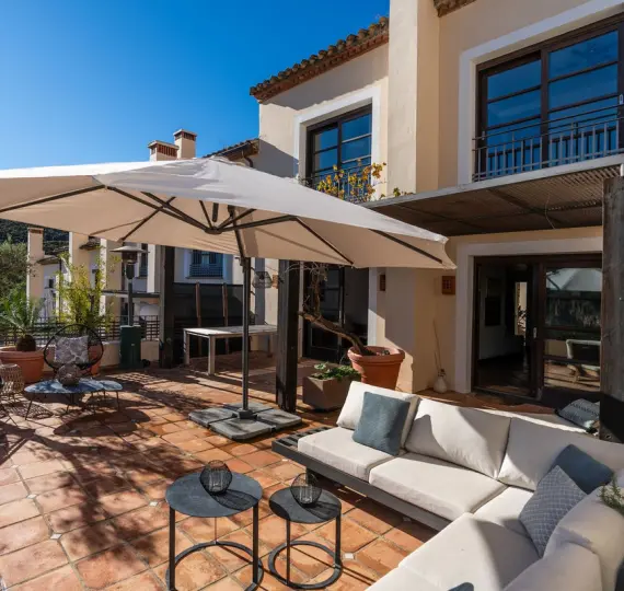 Sale of townhouse in Benahavís