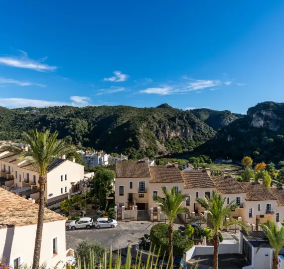 Sale of townhouse in Benahavís