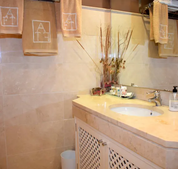 Sale of middle floor apartment in Río Real