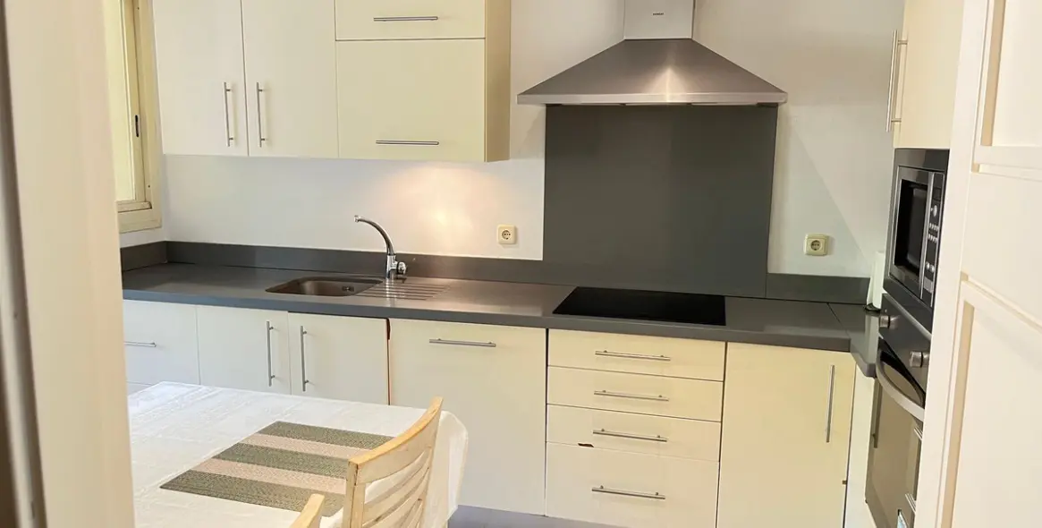 Продажа апартаментов на среднем этаже в Río Real 13