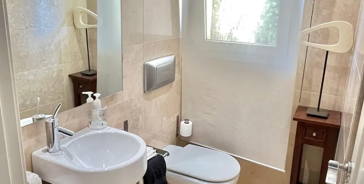 Продажа апартаментов на среднем этаже в Río Real 19