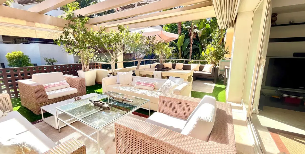 Продажа апартаментов на среднем этаже в Río Real 20