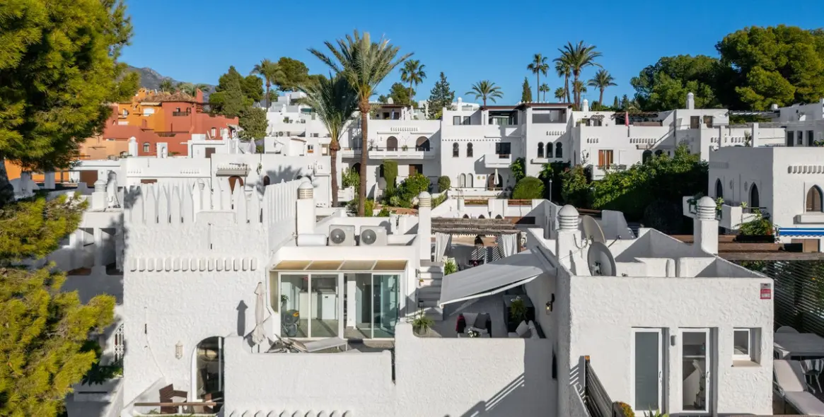 Продажа таунхауса в Nueva Andalucía 2