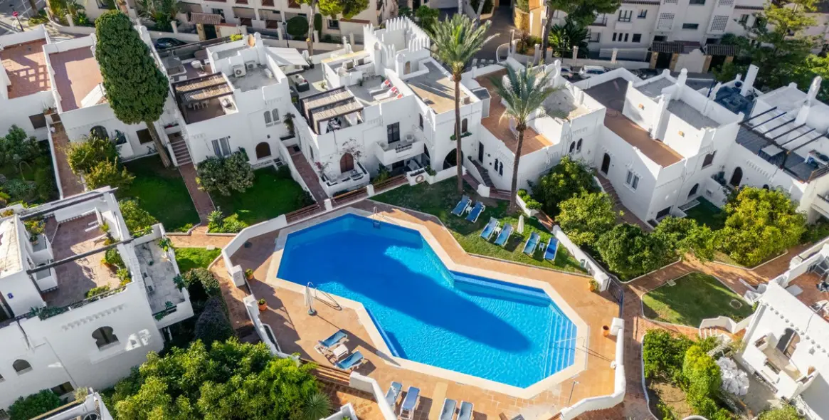 Продажа таунхауса в Nueva Andalucía 3