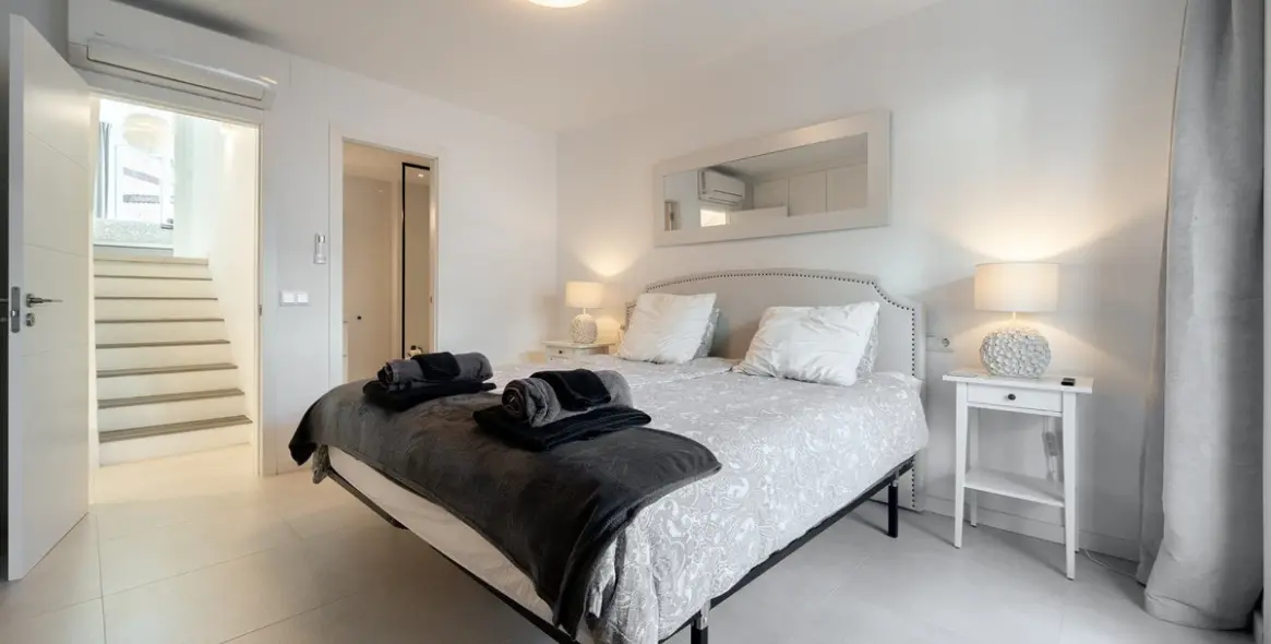 Sale of semi-detached house in Marbella 34