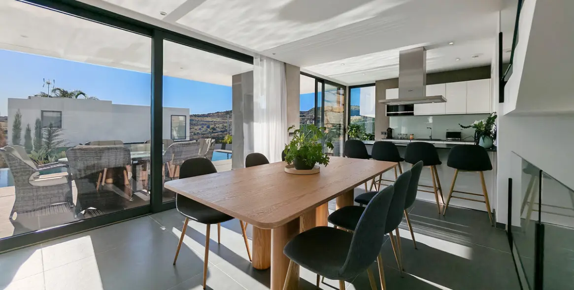 Sale of detached villa in Valle Romano 3