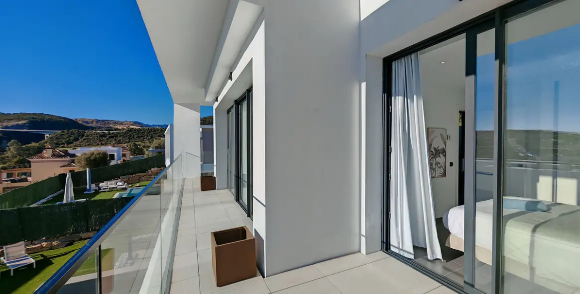 Sale of detached villa in Valle Romano 17