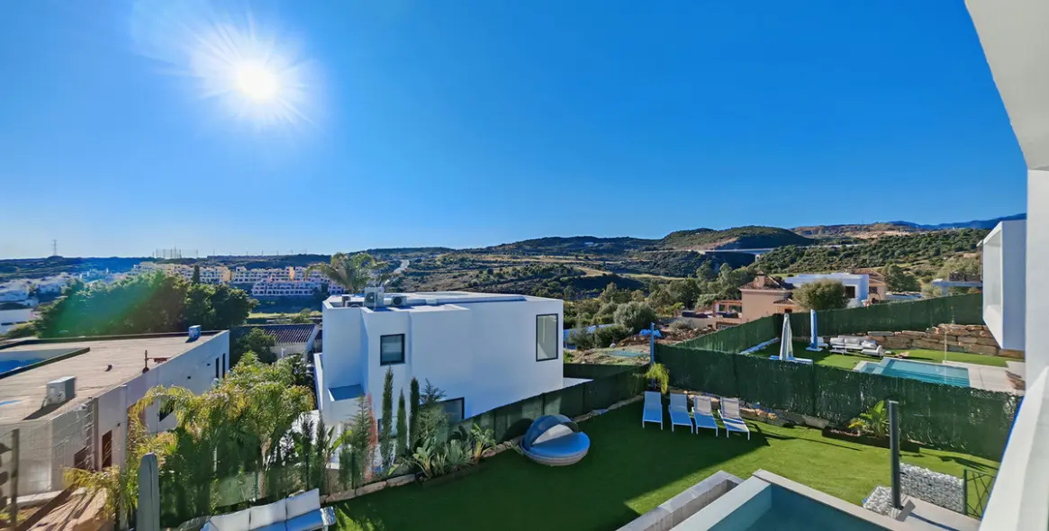 Sale of detached villa in Valle Romano 18