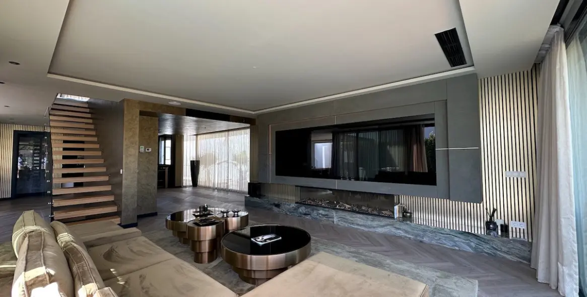 Venta de villa independiente en Estepona 4