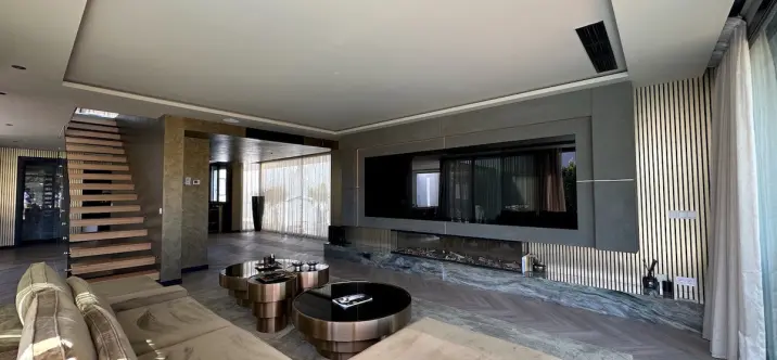 Venta de villa independiente en Estepona 3