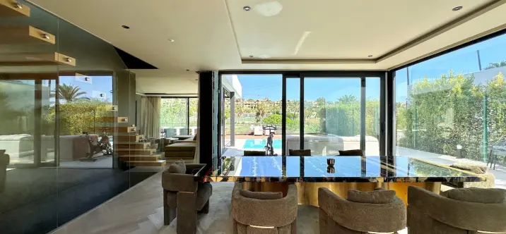 Venta de villa independiente en Estepona 4