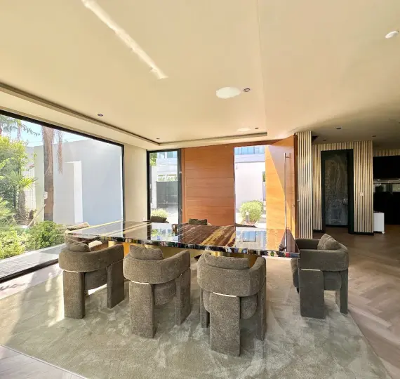 Venta de villa independiente en Estepona