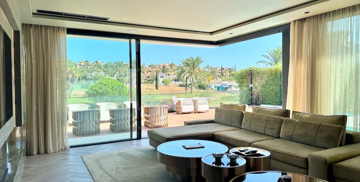 Venta de villa independiente en Estepona 11
