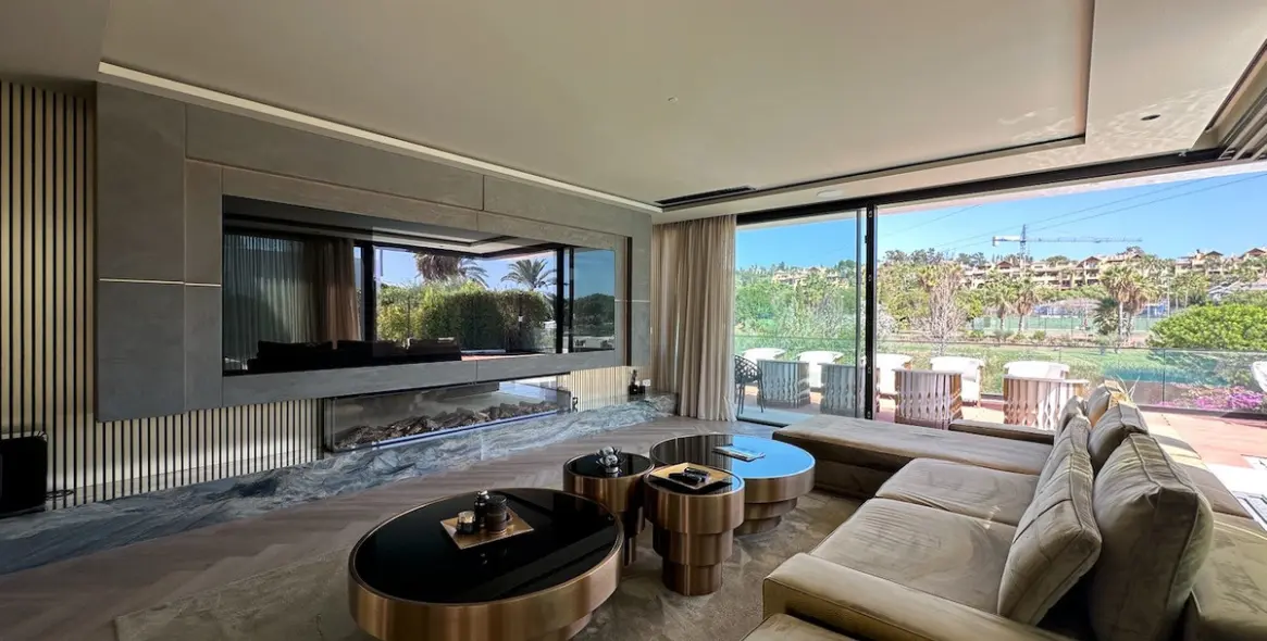 Venta de villa independiente en Estepona 16