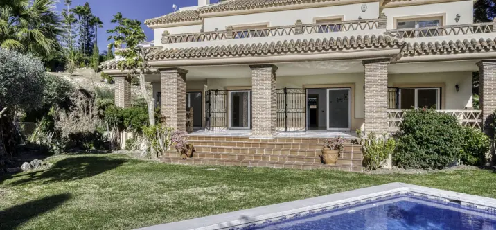 Venta de villa independiente en El Rosario 0