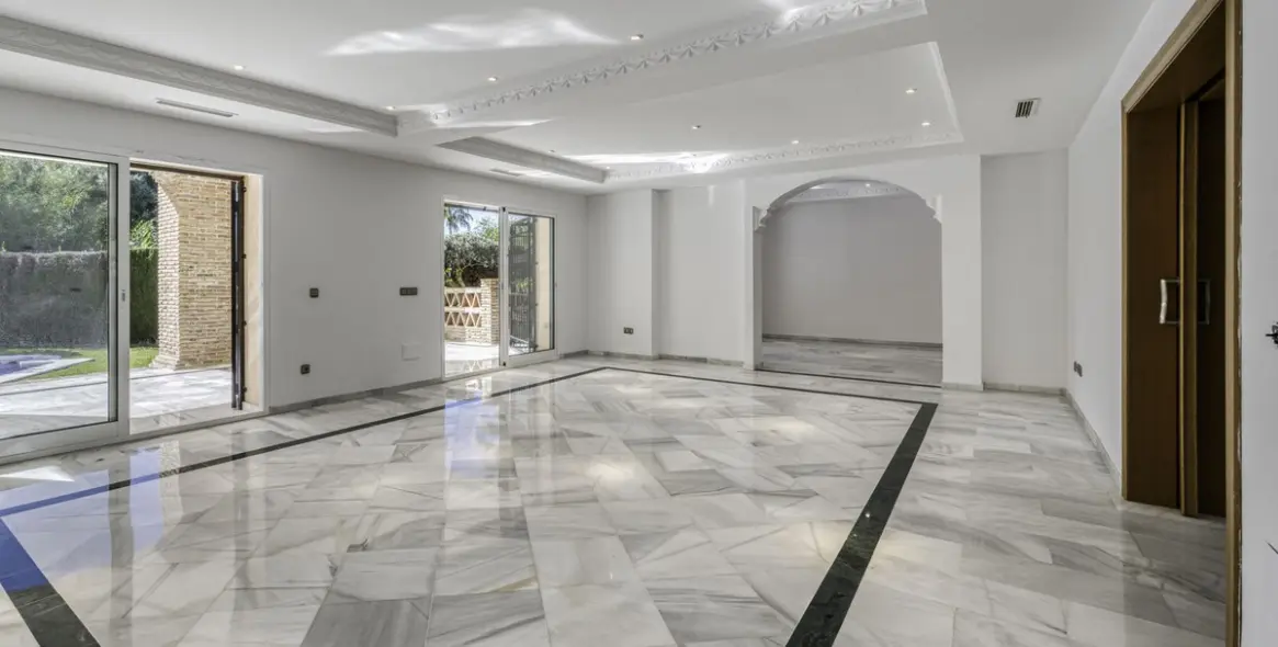 Sale of detached villa in El Rosario 4