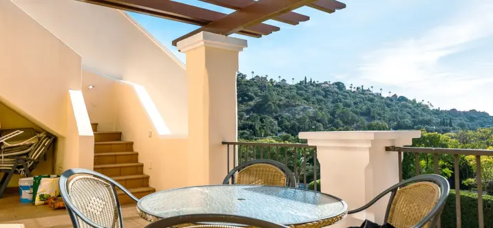 Sale of penthouse in Los Arqueros 0