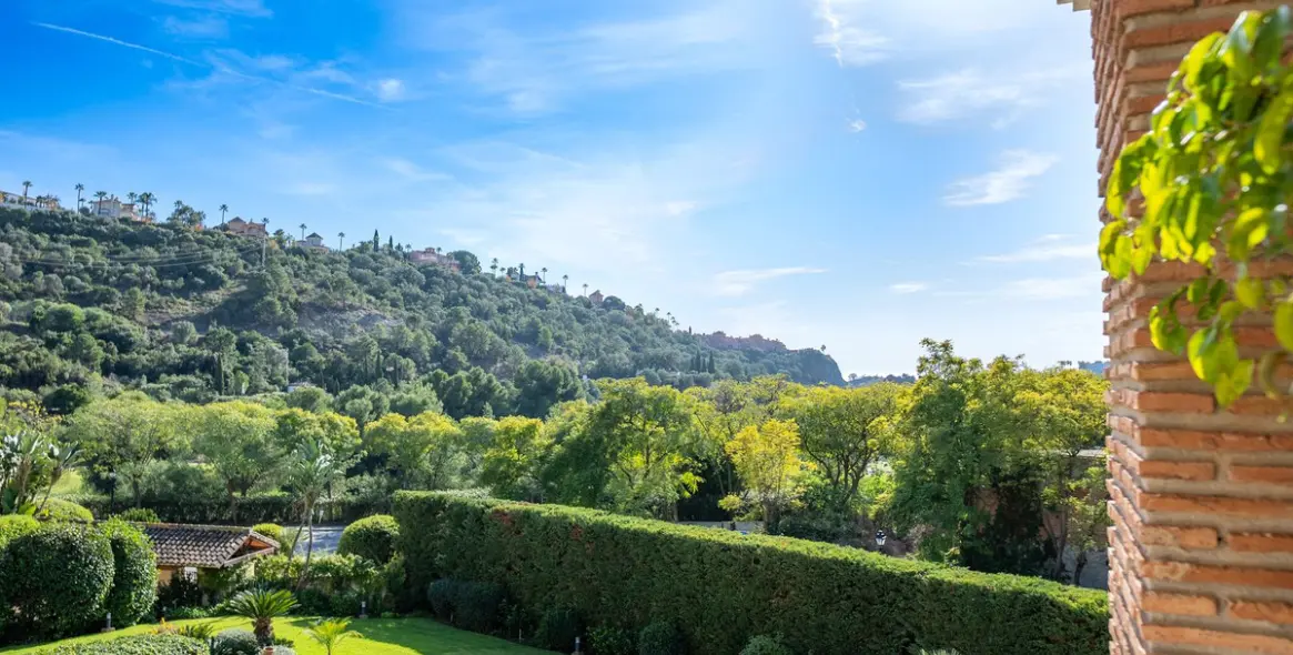 Sale of penthouse in Los Arqueros 2