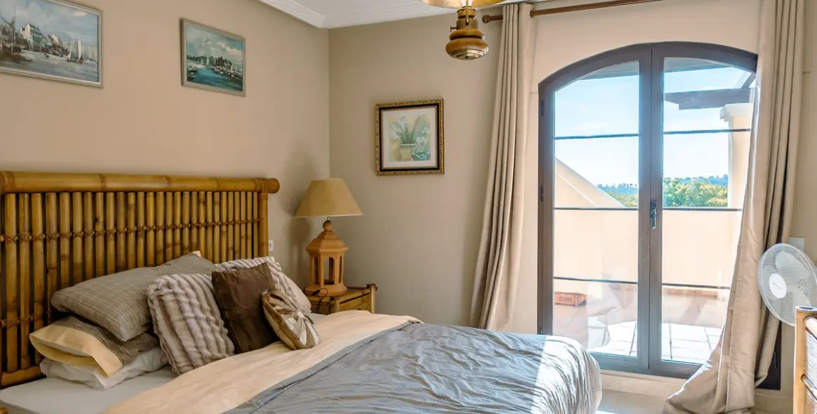 Sale of penthouse in Los Arqueros 12