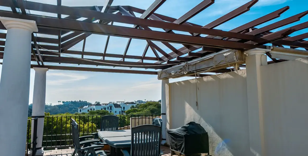 Sale of penthouse in Los Arqueros 20