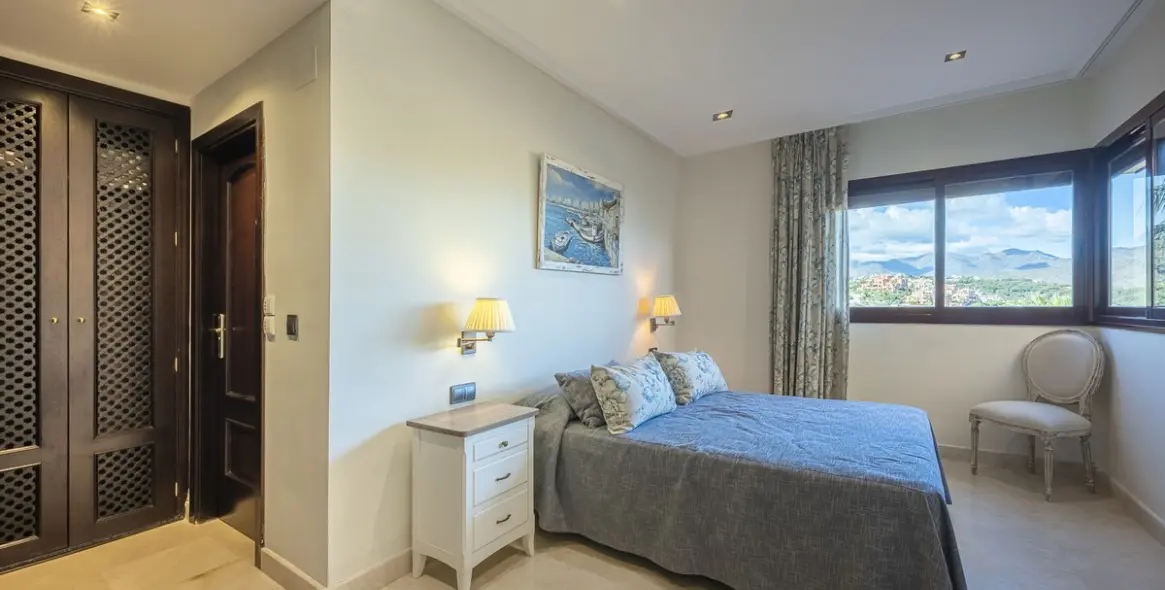 Продажа пентхауса в La Mairena 16