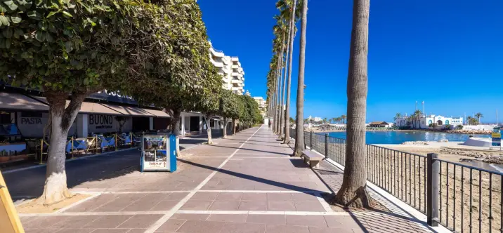 Продажа апартаментов на среднем этаже в Marbella 0