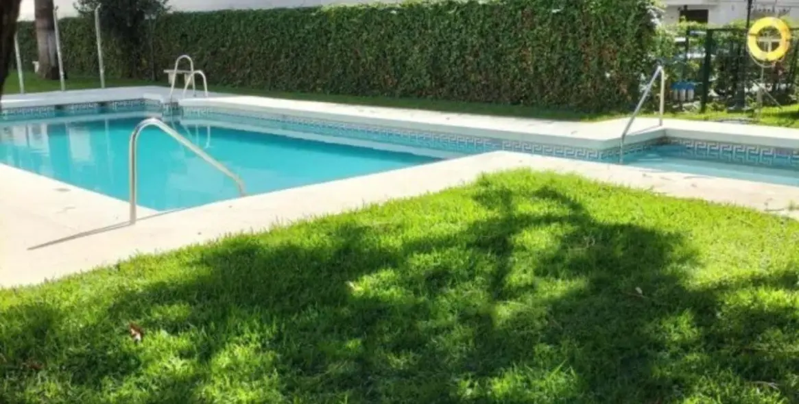 Sale of middle floor apartment in Marbella 10