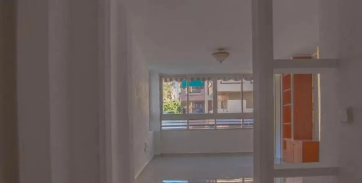 Sale of middle floor apartment in Marbella 16