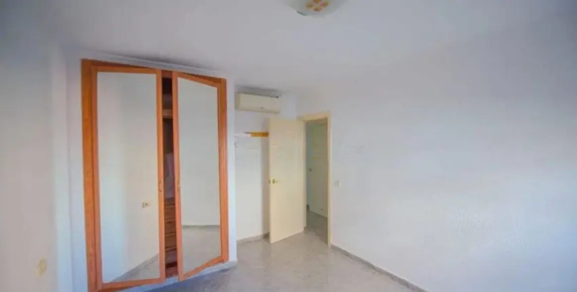 Sale of middle floor apartment in Marbella 17