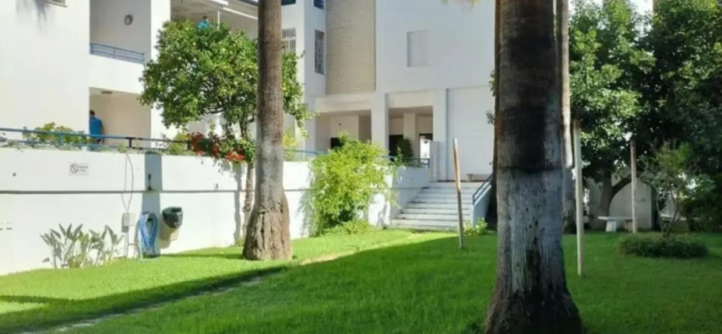 Venta de apartamento en planta media en Marbella 0