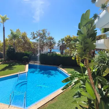 Sale of middle floor apartment in Marbella