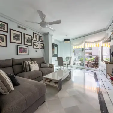 Sale of middle floor apartment in Marbella