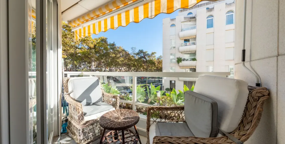 Sale of middle floor apartment in Marbella 3