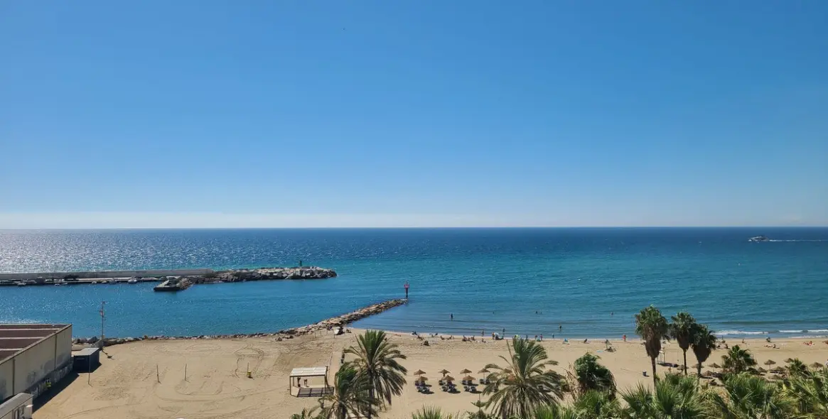 Sale of middle floor apartment in Marbella 23