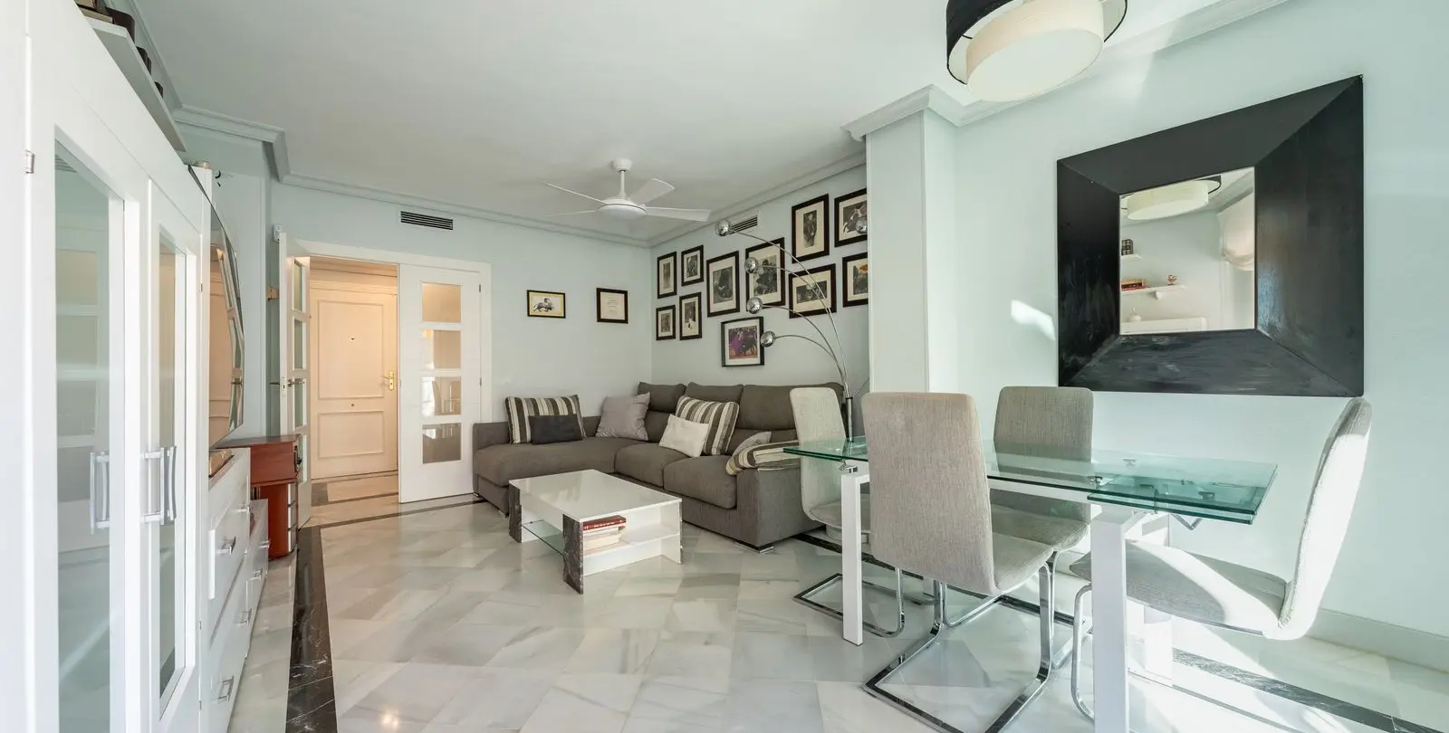 Venta de apartamento en planta media en Marbella 9