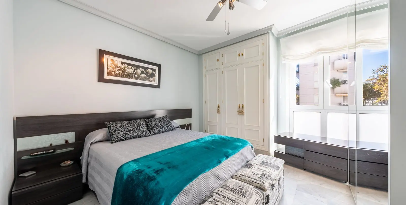 Venta de apartamento en planta media en Marbella 13