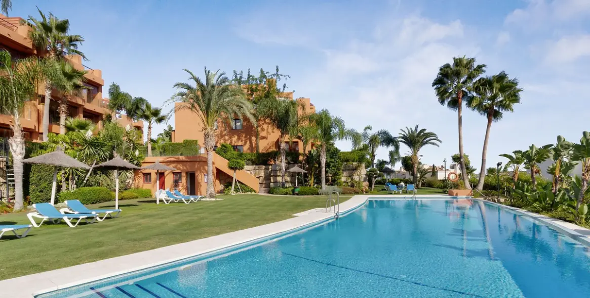 Продажа апартаментов на первом этаже в Los Flamingos 2