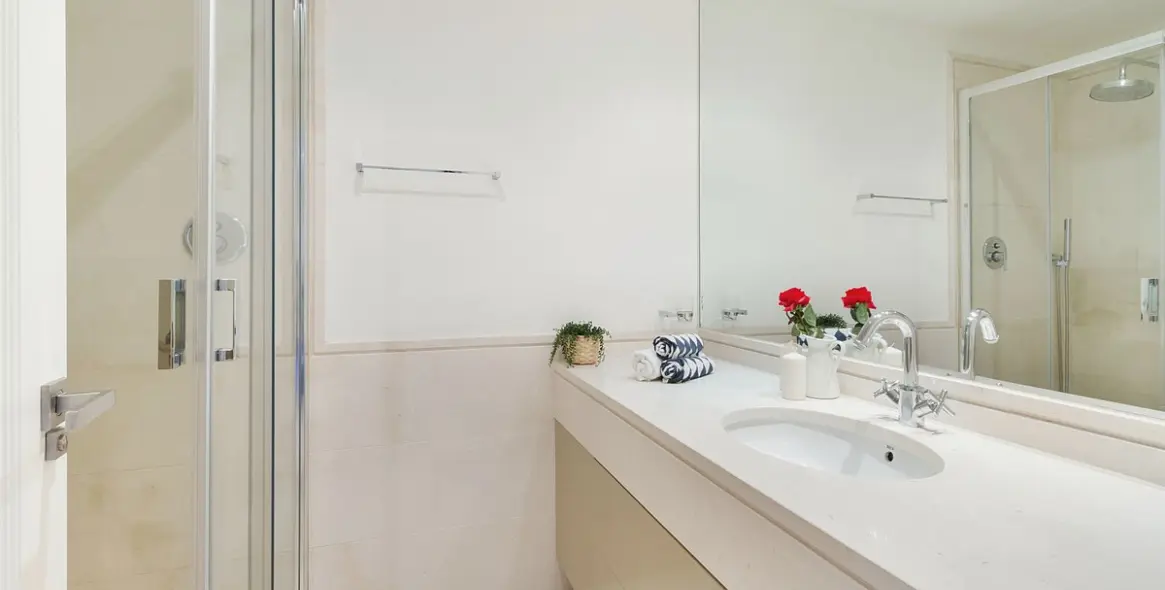 Продажа апартаментов на первом этаже в Los Flamingos 16