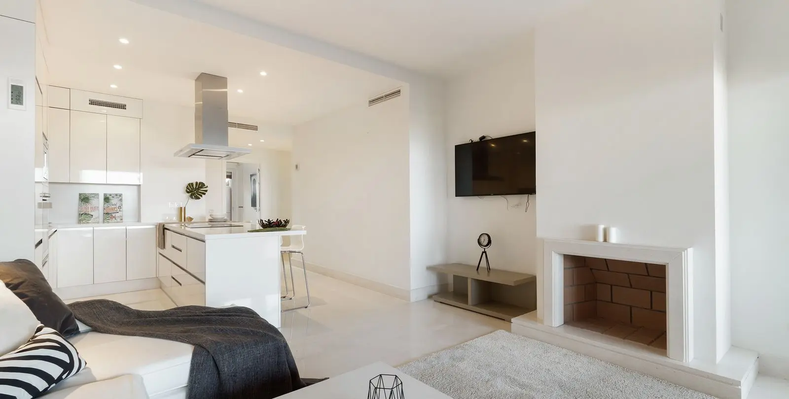 Venta de apartamento en planta baja en Los Flamingos 6