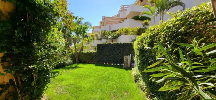 Venta de apartamento en planta baja en Río Real 2