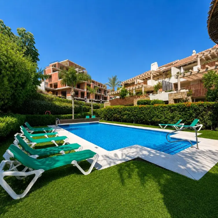 Venta de apartamento en planta baja en Río Real