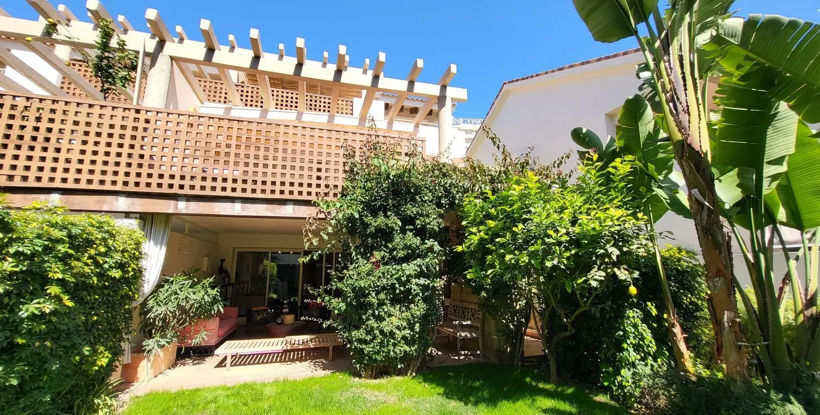 Sale of ground floor apartment in Río Real 5